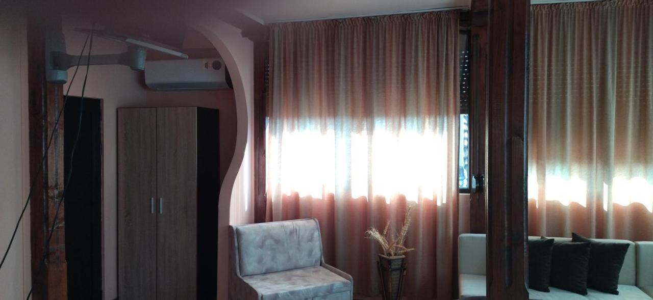Guest House Ambrozia Kotel Ngoại thất bức ảnh